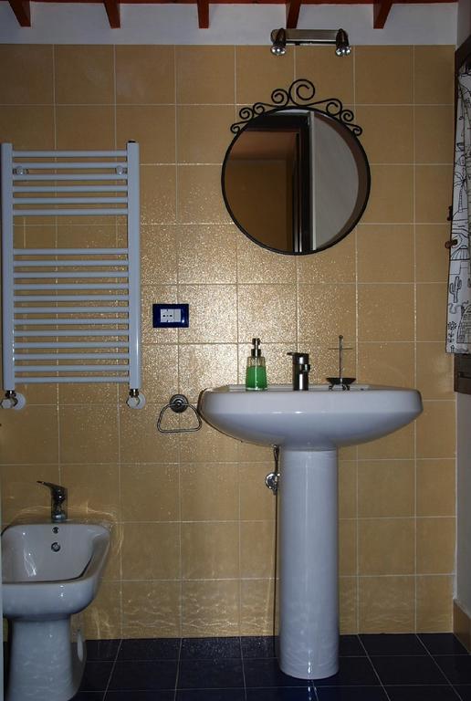 La Casa Nettarina Guest House Poggio Mirteto ห้อง รูปภาพ